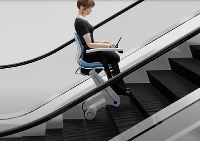 独りでエスカレータにも乗れる