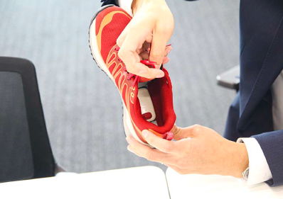 無線・電池レスデバイスで高齢者の見守り