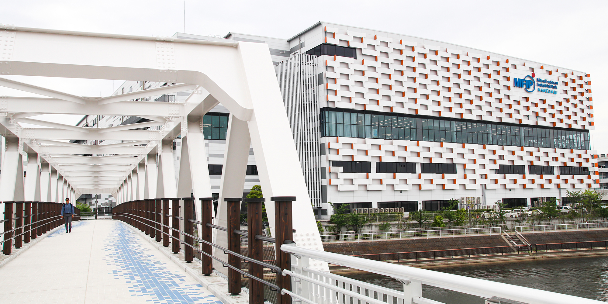 東京モノレール整備場駅徒歩3分の立地